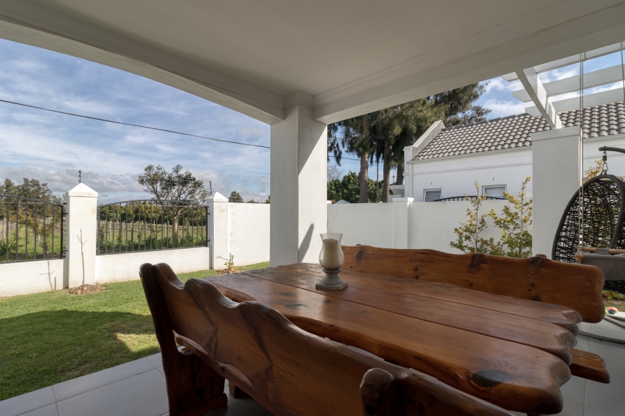 3 Bedroom Property for Sale in Roundhay Western Cape